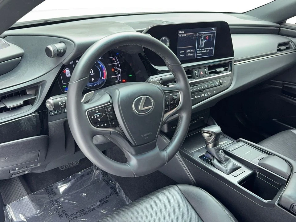 2022 Lexus ES 7th Gen - Image 14 of 21