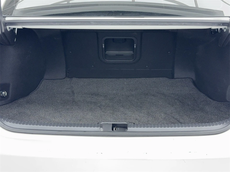 2022 Lexus ES 7th Gen - Image 12 of 12