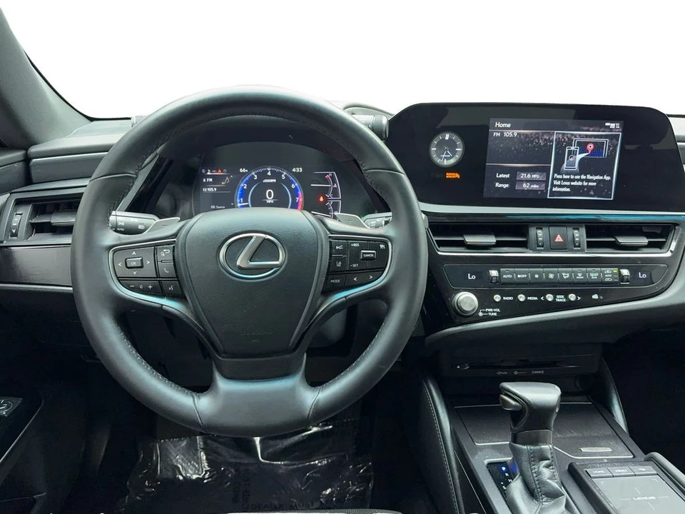 2022 Lexus ES 7th Gen - Image 17 of 21