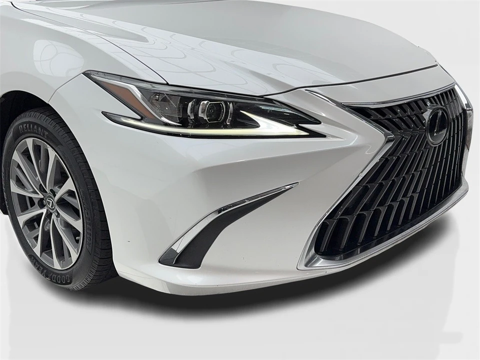 2022 Lexus ES 7th Gen - Image 3 of 12