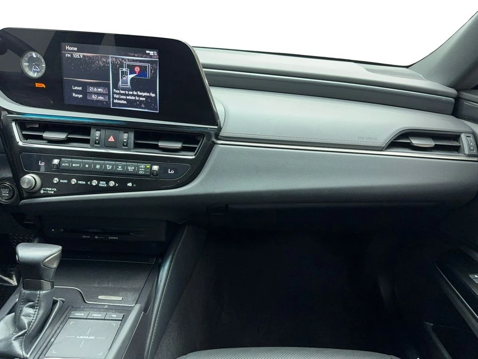 2022 Lexus ES 7th Gen - Image 19 of 21