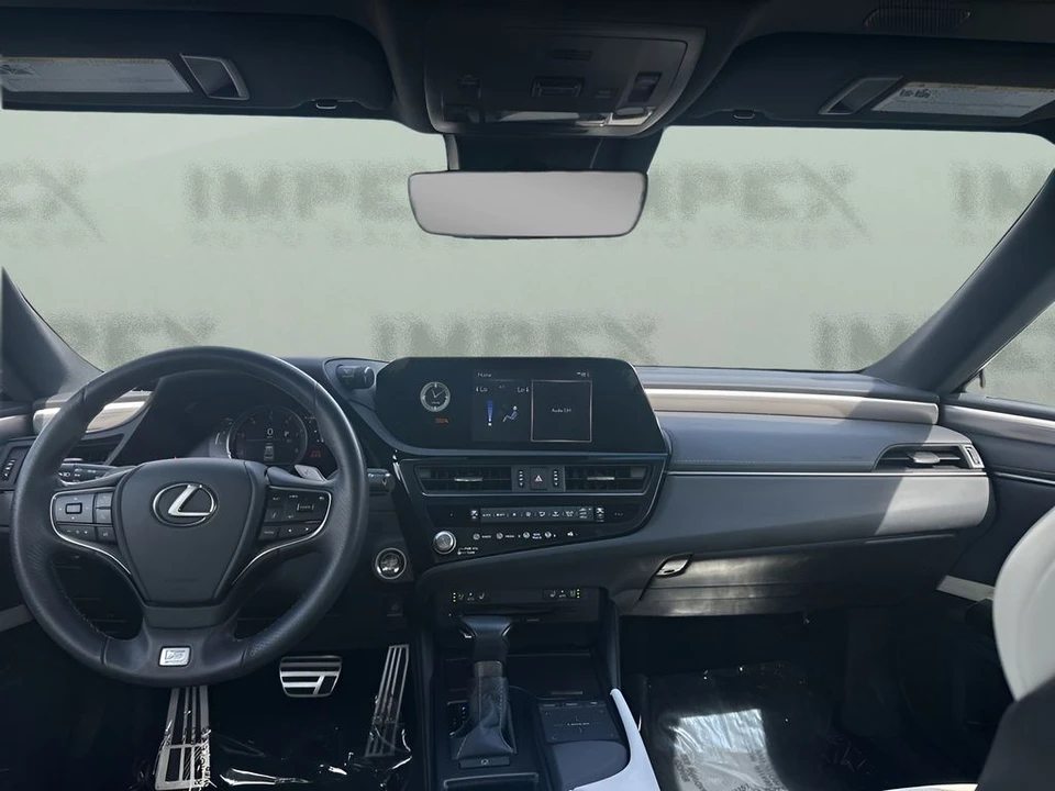 2022 Lexus ES 7th Gen - Image 13 of 21