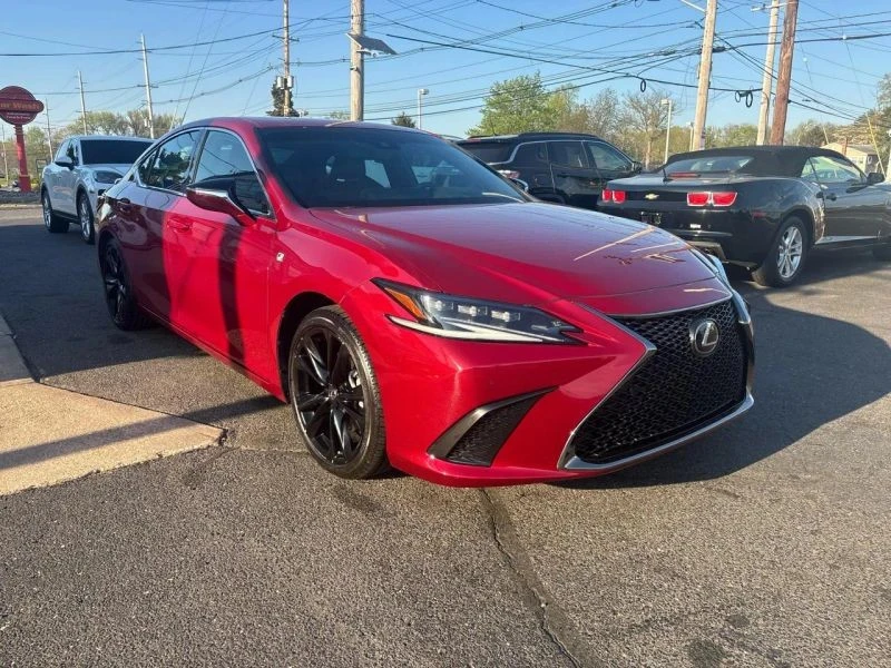 2022 Lexus ES 7th Gen - Image 8 of 12