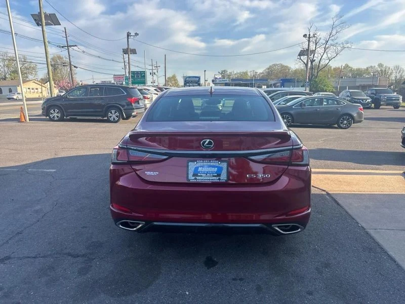 2022 Lexus ES 7th Gen - Image 5 of 12