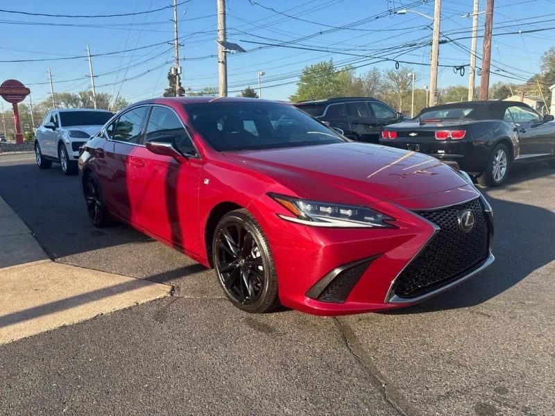 2022 Lexus ES 7th Gen - Image 9 of 12