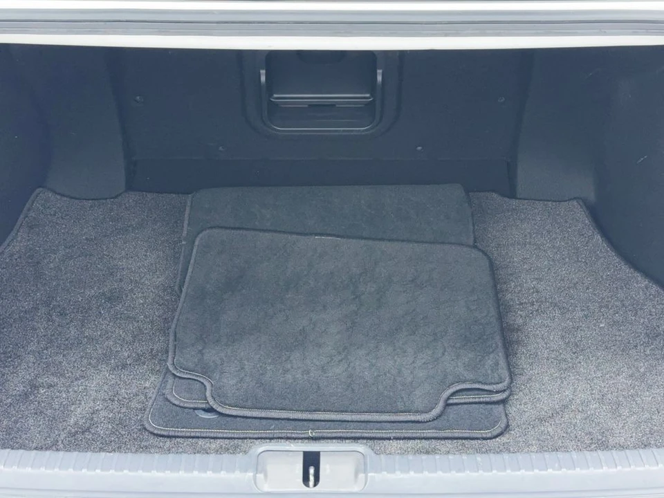2022 Lexus ES 7th Gen - Image 12 of 12