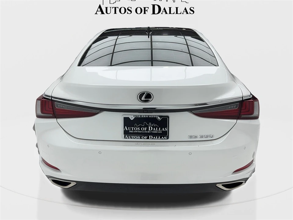2022 Lexus ES 7th Gen - Image 11 of 12