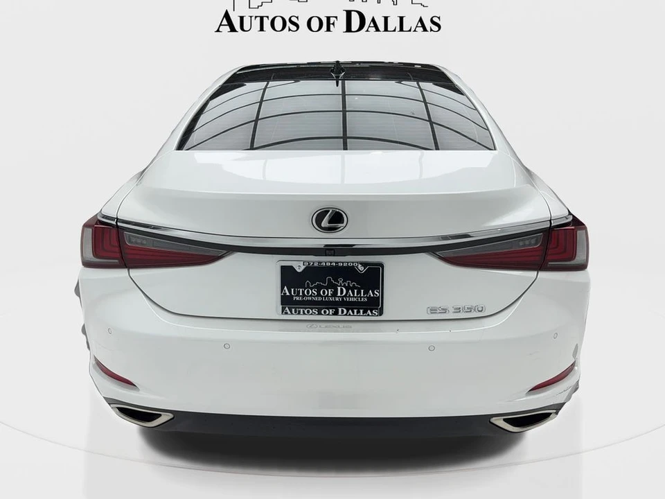 2022 Lexus ES 7th Gen - Image 11 of 12