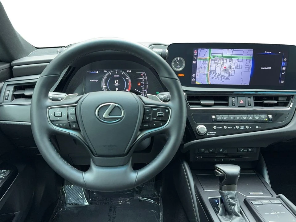 2022 Lexus ES 7th Gen - Image 17 of 21