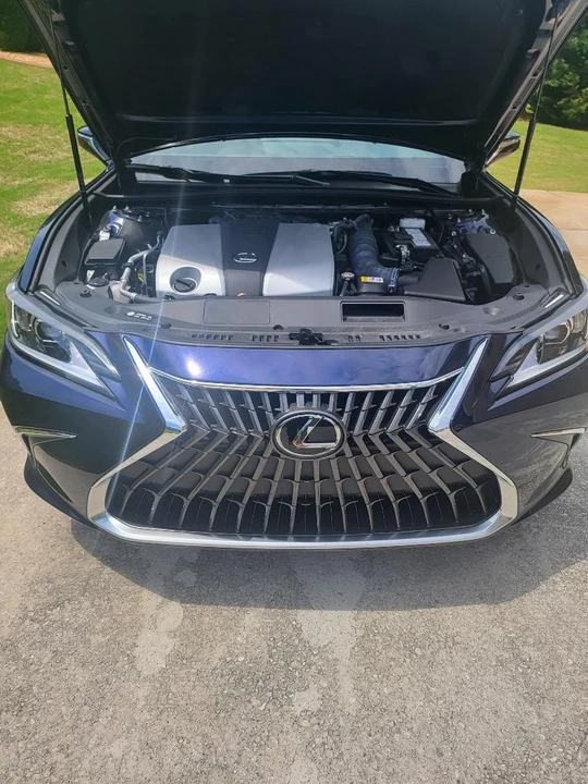 2022 Lexus ES 7th Gen - Image 17 of 21