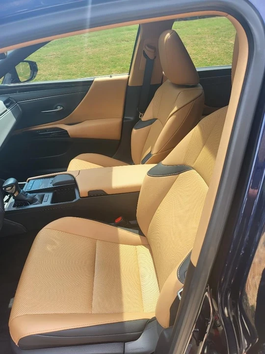 2022 Lexus ES 7th Gen - Image 9 of 21