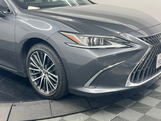 2022 Lexus ES 7th Gen - Image 6 of 11