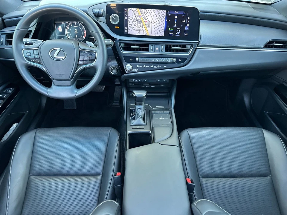 2022 Lexus ES 7th Gen - Image 14 of 21