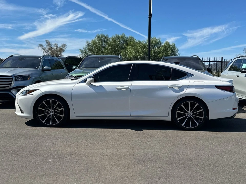 2022 Lexus ES 7th Gen - Image 6 of 21