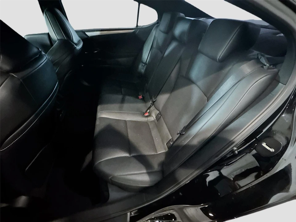 2022 Lexus ES 7th Gen - Image 12 of 16