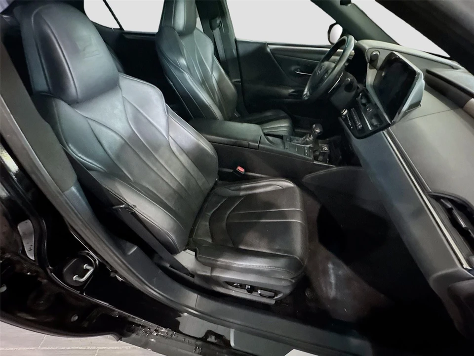 2022 Lexus ES 7th Gen - Image 14 of 16