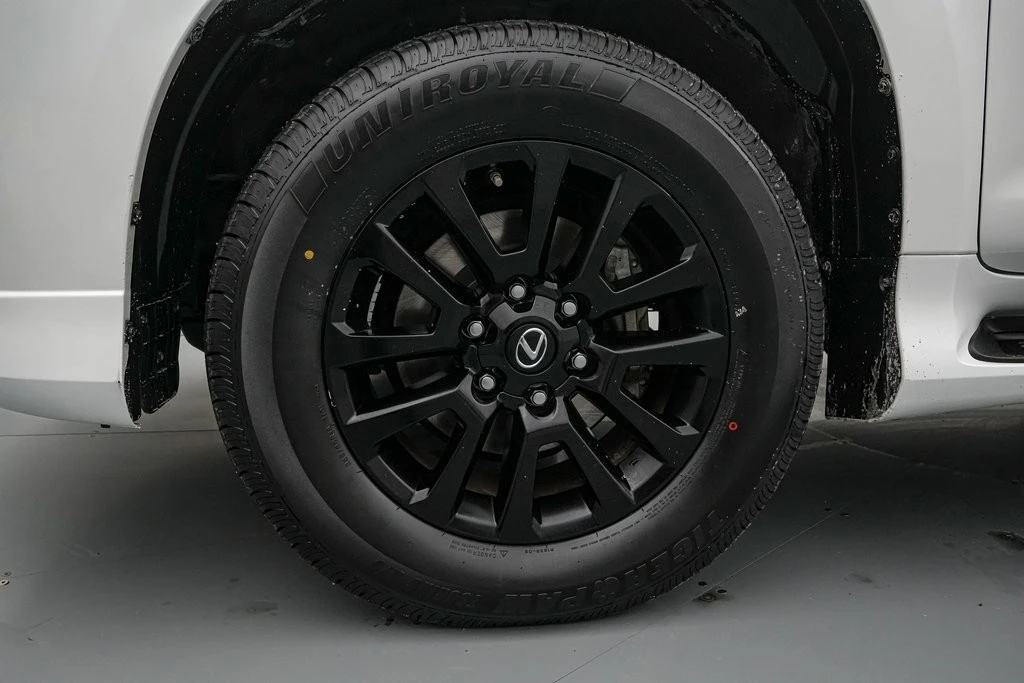 2022 Lexus GX 3rd Gen - Image 11 of 21