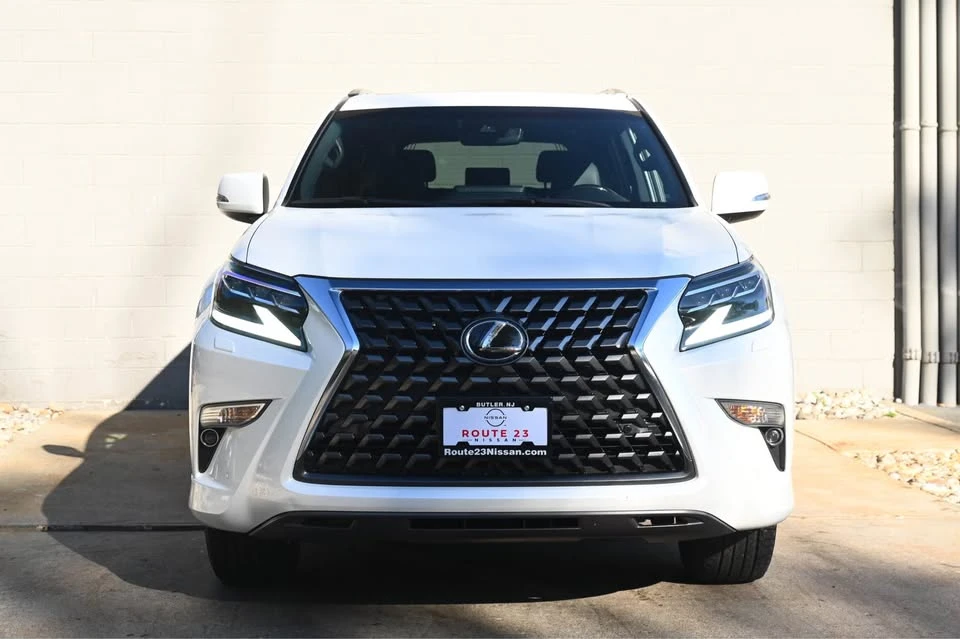 2022 Lexus GX 2nd Gen - Image 2 of 16