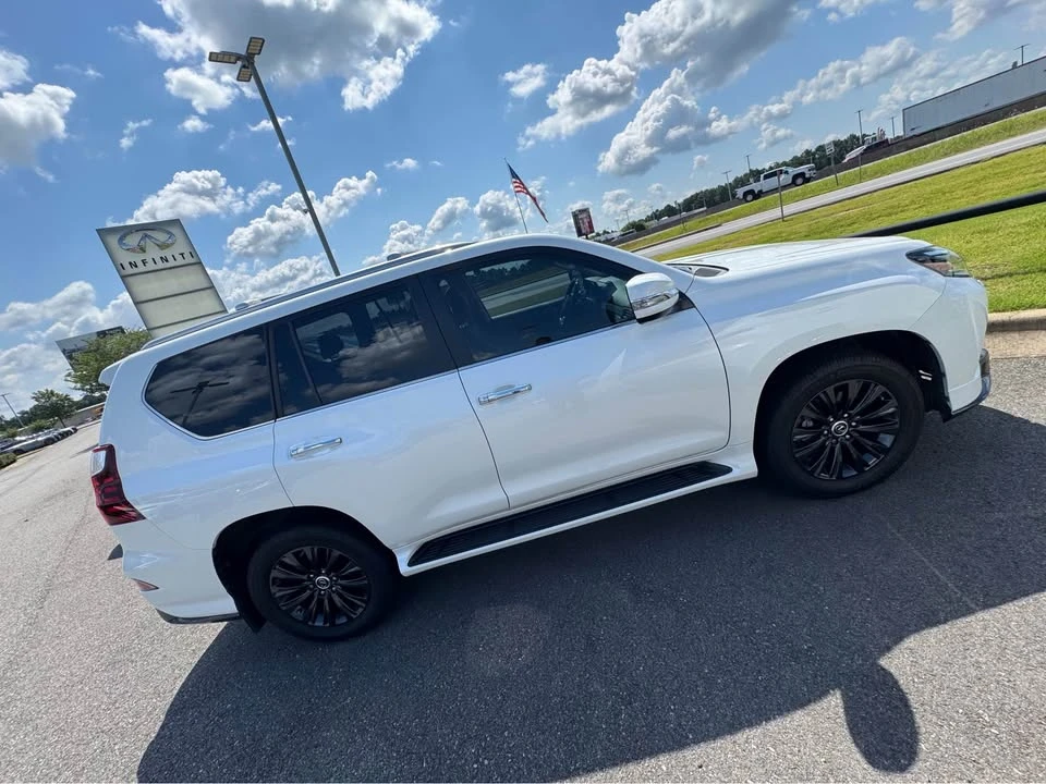2022 Lexus GX 2nd Gen - Image 2 of 8