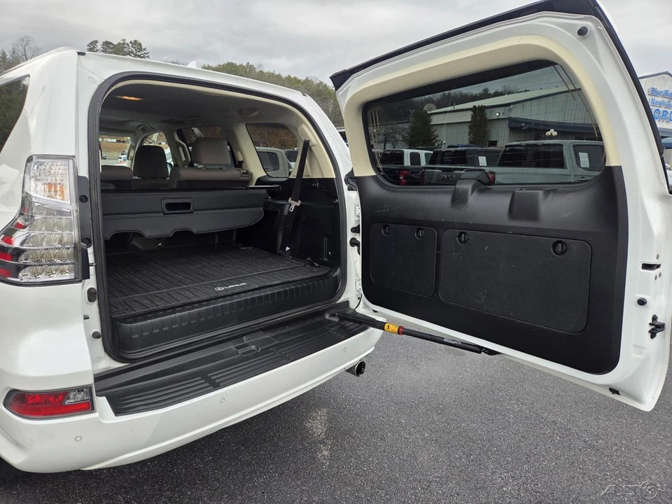 2022 Lexus GX 2nd Gen - Image 20 of 21
