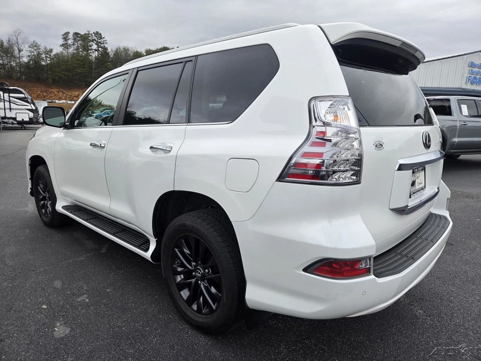 2022 Lexus GX 2nd Gen - Image 18 of 21