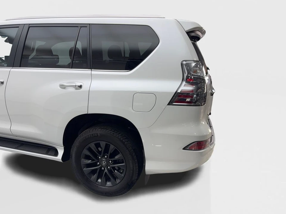 2022 Lexus GX 2nd Gen - Image 17 of 21