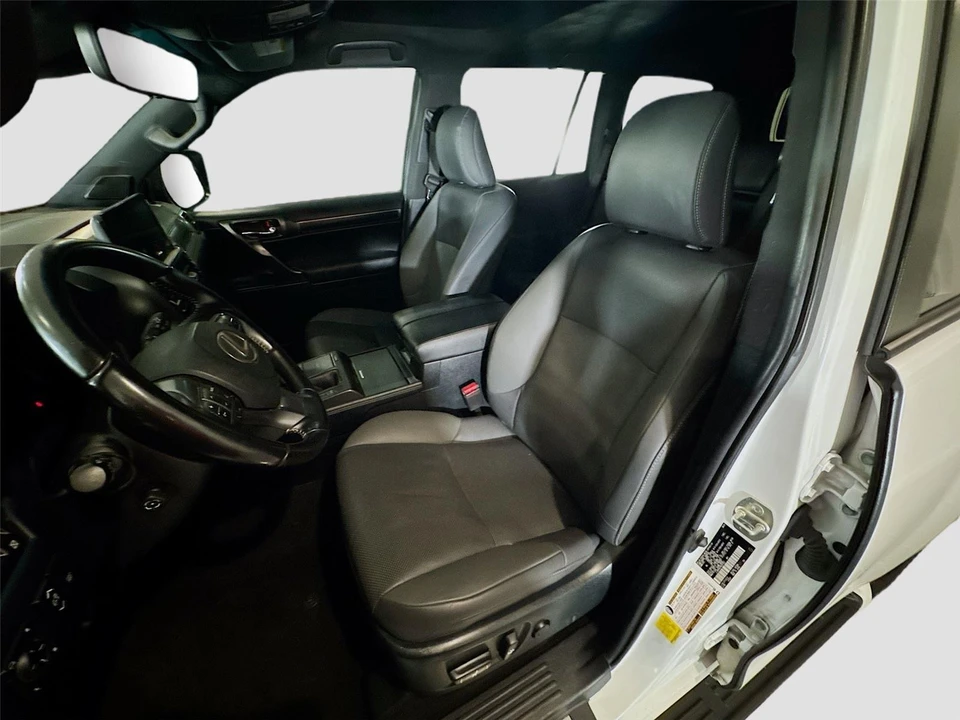2022 Lexus GX 2nd Gen - Image 2 of 31