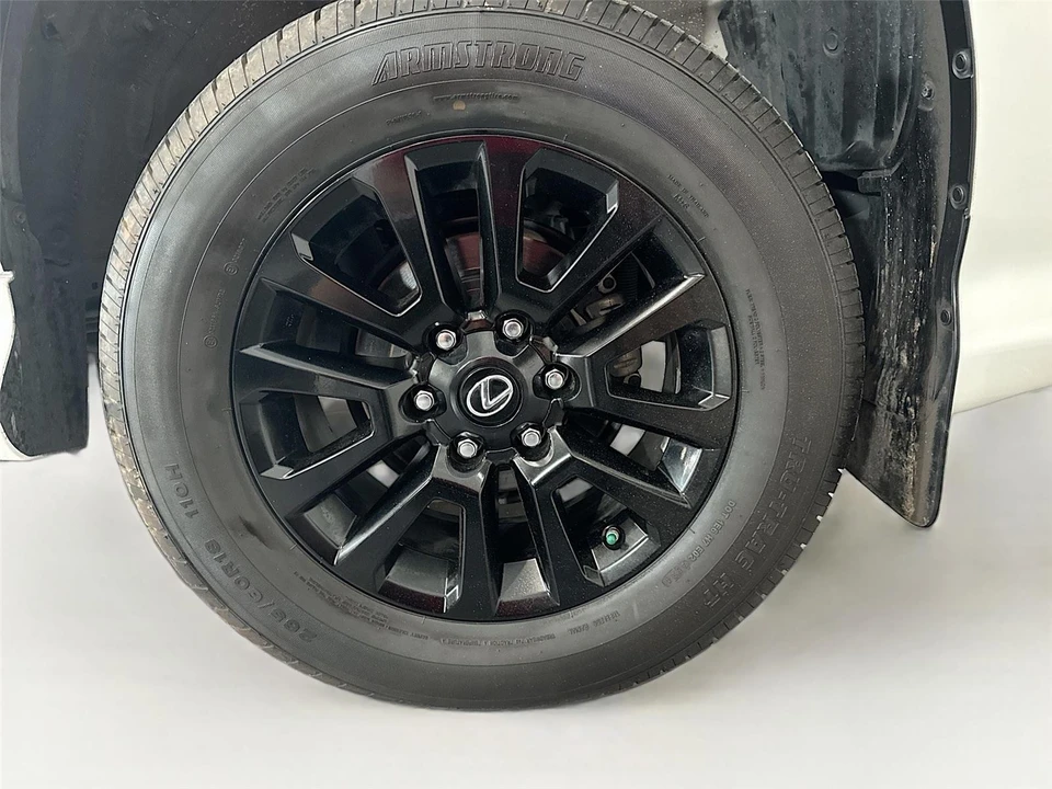 2022 Lexus GX 2nd Gen - Image 29 of 31