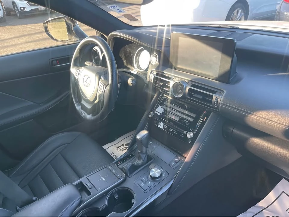 2022 Lexus IS 3rd Gen - Image 8 of 12