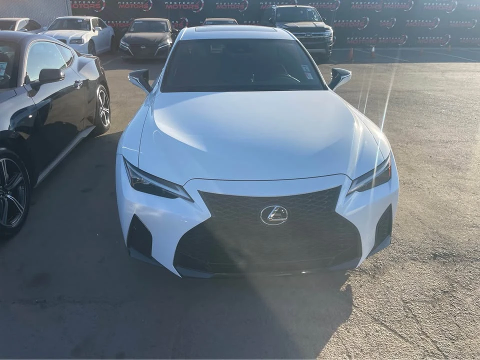 2022 Lexus IS 3rd Gen - Image 6 of 12