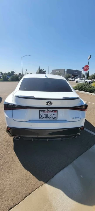 2022 Lexus IS 3rd Gen - Image 4 of 10