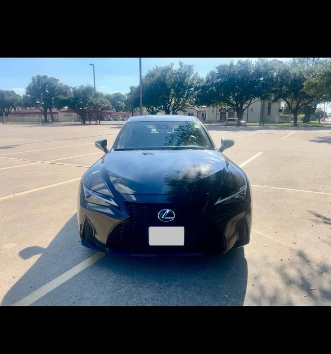 2022 Lexus IS 3rd Gen - Image 2 of 8