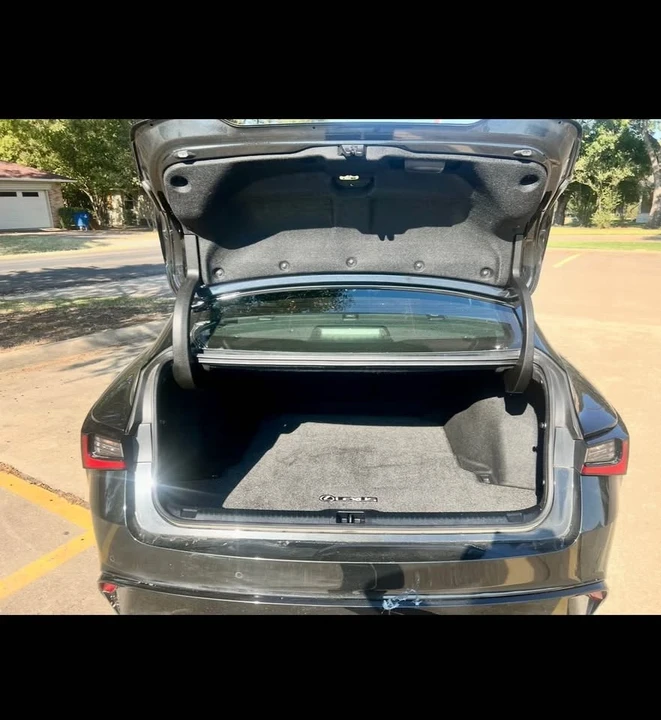 2022 Lexus IS 3rd Gen - Image 8 of 8