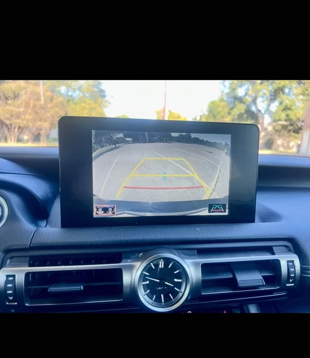 2022 Lexus IS 3rd Gen - Image 4 of 8