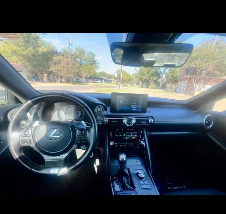 2022 Lexus IS 3rd Gen - Image 3 of 8