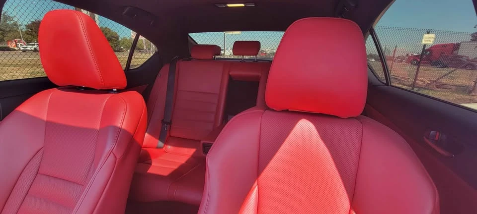 2022 Lexus IS 3rd Gen - Image 8 of 10