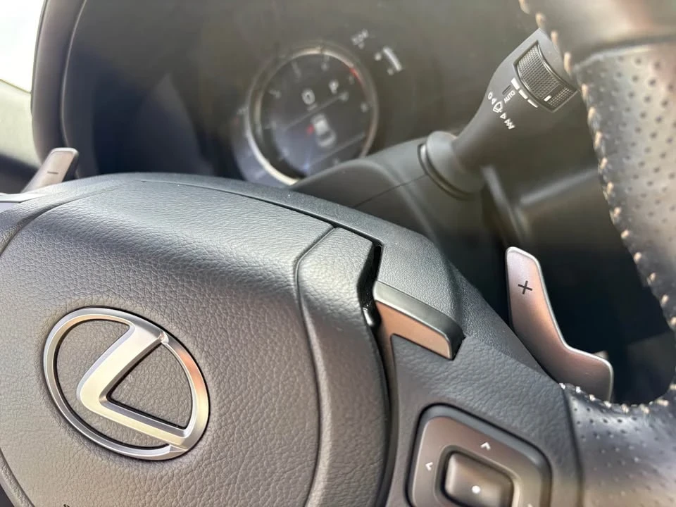 2022 Lexus IS 3rd Gen - Image 18 of 18