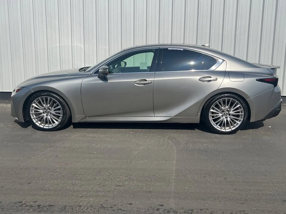 2022 Lexus IS 3rd Gen - Image 3 of 9