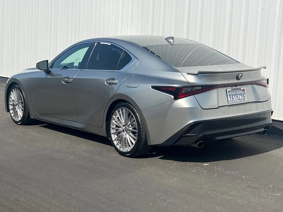 2022 Lexus IS 3rd Gen - Image 4 of 9