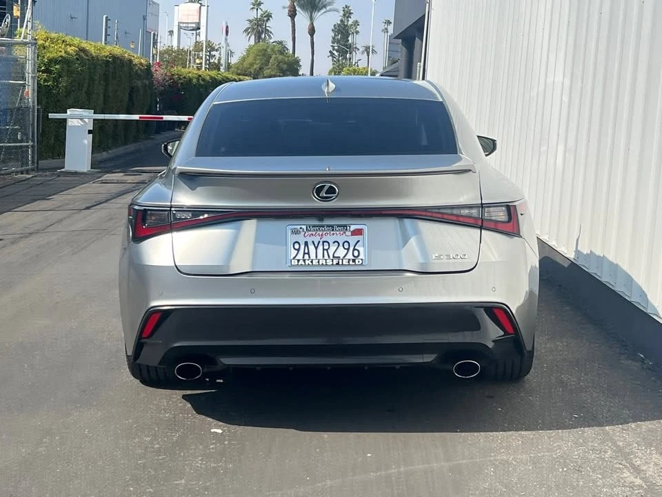 2022 Lexus IS 3rd Gen - Image 5 of 9