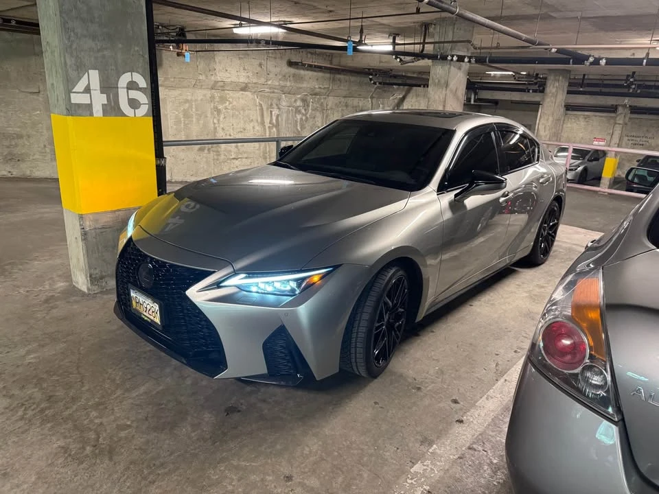 2022 Lexus IS 3rd Gen - Image 5 of 7