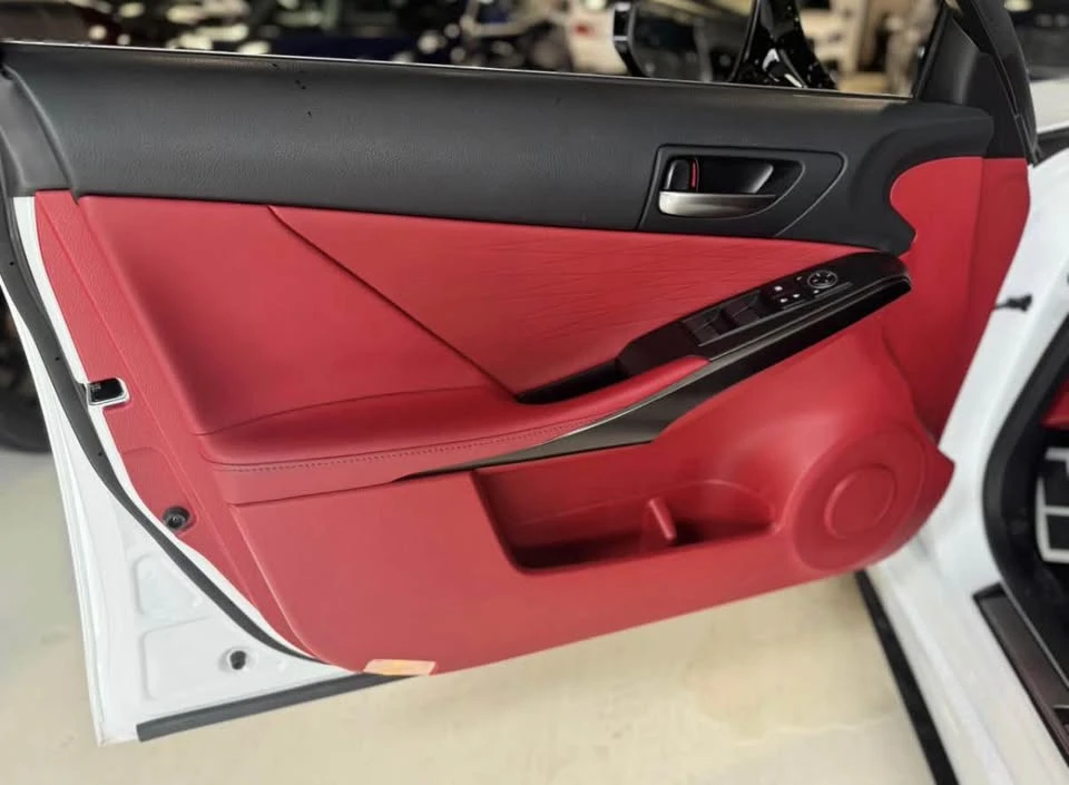 2022 Lexus IS 3rd Gen - Image 8 of 10