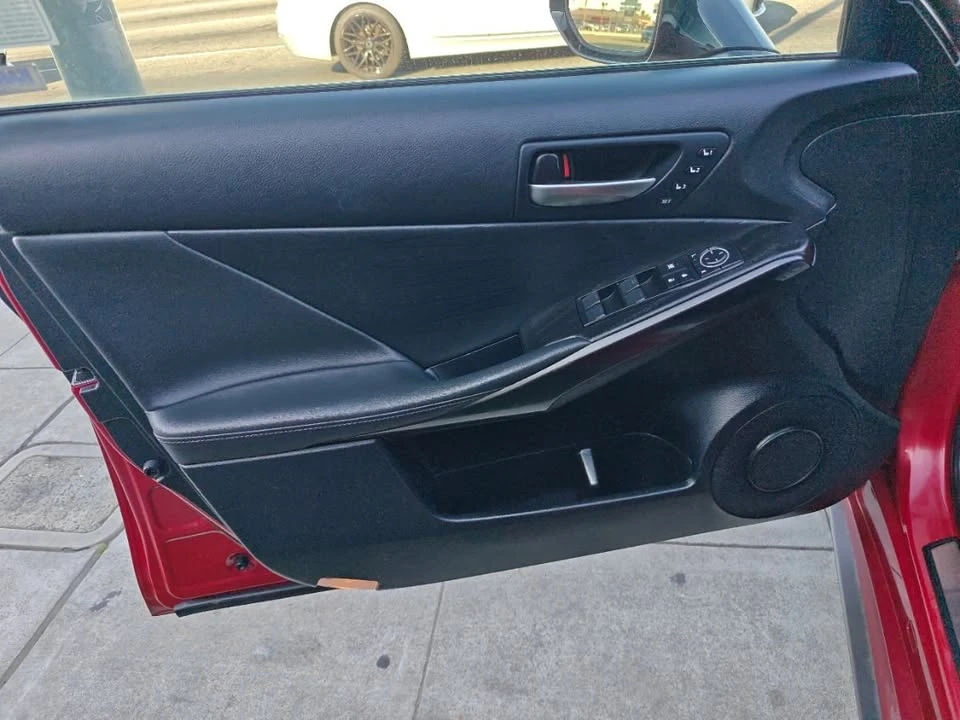 2022 Lexus IS 3rd Gen - Image 8 of 20