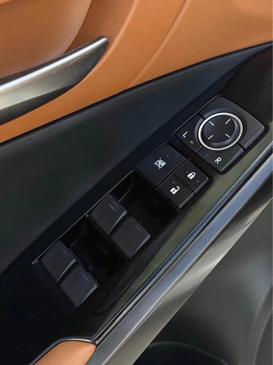 2022 Lexus IS 3rd Gen - Image 9 of 16