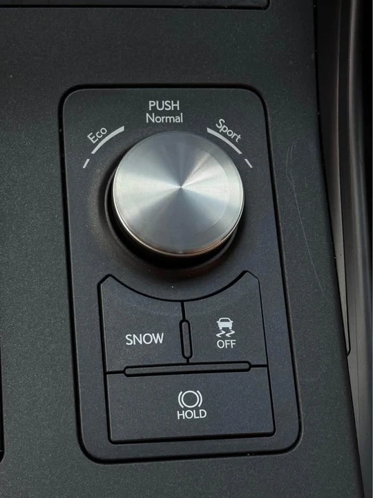 2022 Lexus IS 3rd Gen - Image 13 of 16