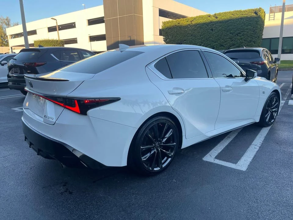 2022 Lexus IS 3rd Gen - Image 8 of 11