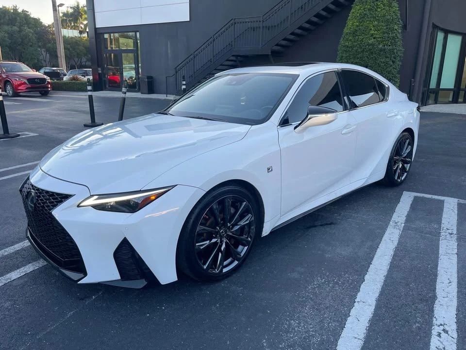 2022 Lexus IS 3rd Gen - Image 10 of 11
