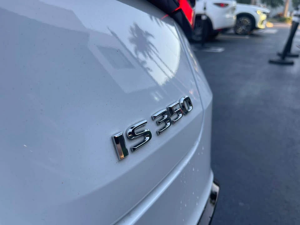 2022 Lexus IS 3rd Gen - Image 3 of 11