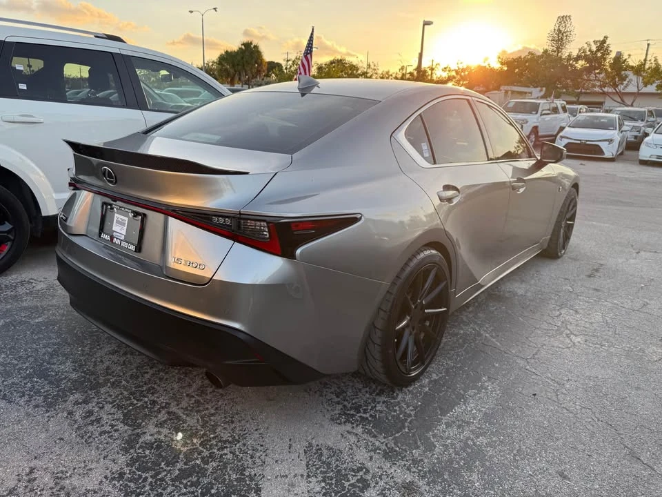 2022 Lexus IS 3rd Gen - Image 4 of 7