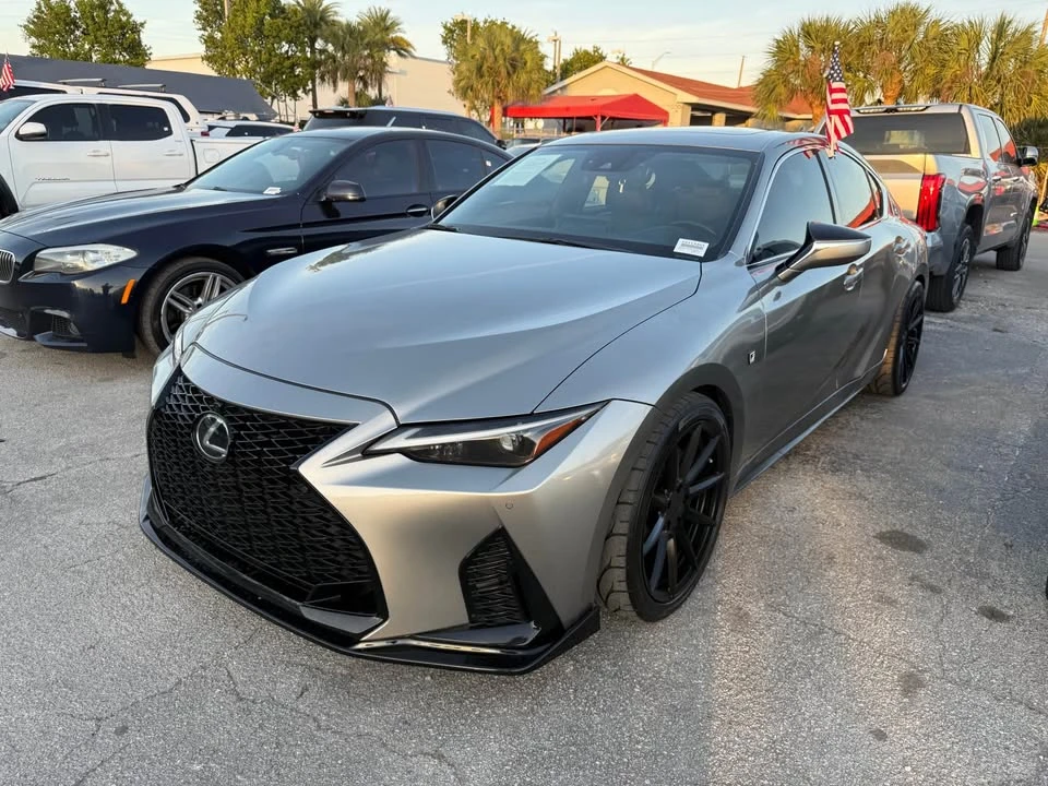 2022 Lexus IS 3rd Gen - Image 2 of 8